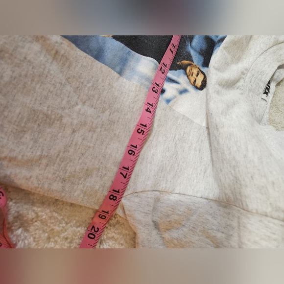 Unisex Ricky Martin TShirt - Picture 4 of 6